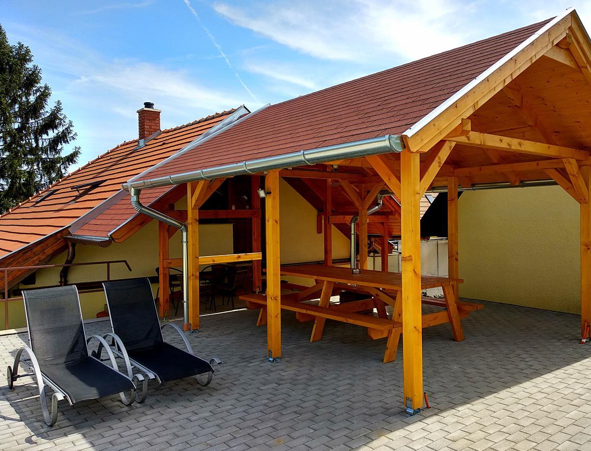 Villa Teleki Exterior photo