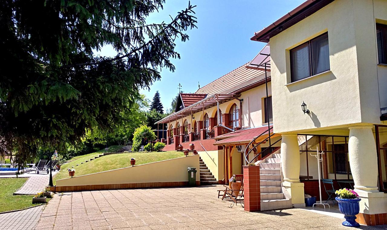 Villa Teleki Exterior photo